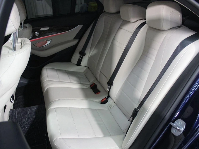 Mercedes-Benz E-Класс 2017 400 3.0 AT 4Matic (333 л.с.) фото 15