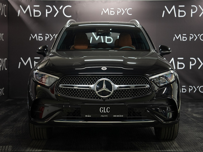 Mercedes-Benz GLC Dynamic 5 seat Черный Non metallic фото 4