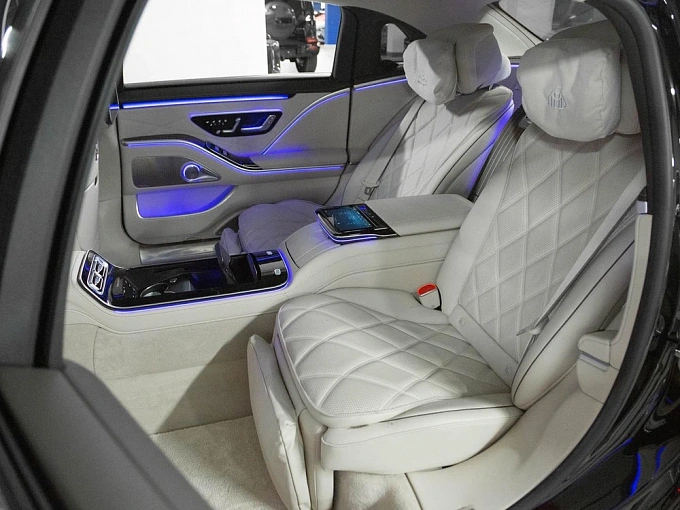 Mercedes-Benz Maybach S-Класс Черный Non metallic фото 12