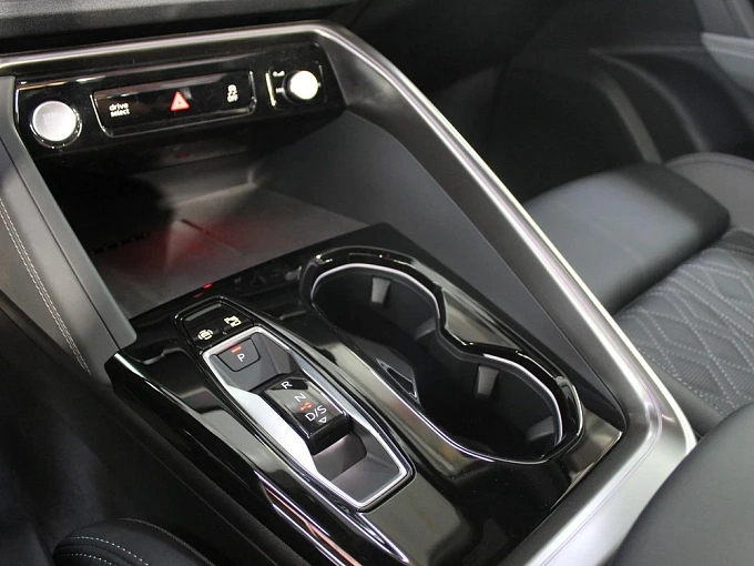 Audi Q5 Зеленый Non metallic фото 27