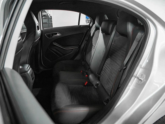 Mercedes-Benz A-Класс 2013 180 1.6 AMT (122 л.с.) фото 9