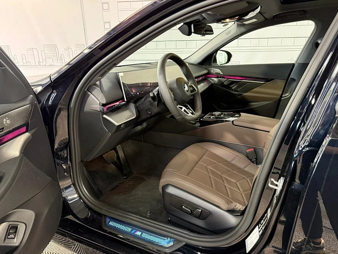BMW 5 серии Черный Non metallic фото 10
