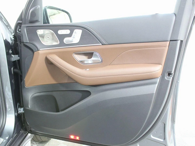 Mercedes-Benz GLS 2025 450 3.0 AT 4Matic (381 л.с.) фото 31