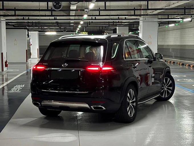 Mercedes-Benz GLE Черный Non metallic фото 3