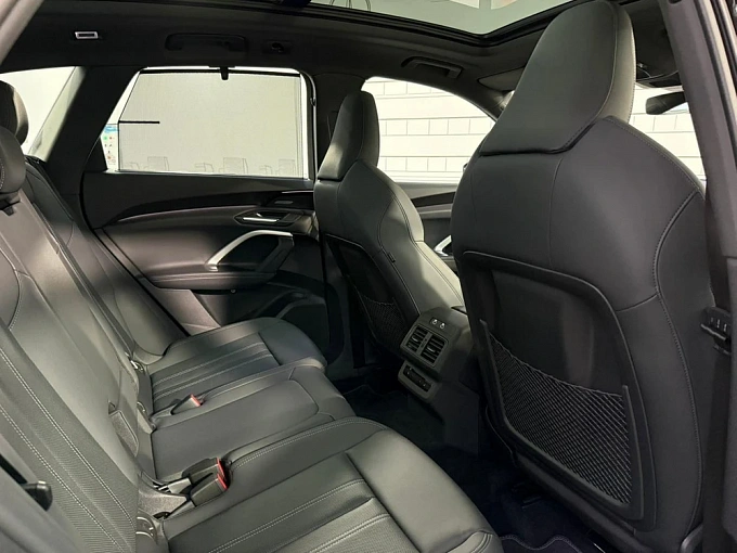 Audi Q5 Черный Non metallic фото 15