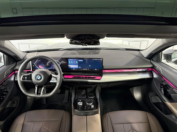 BMW 5 серии Черный Non metallic фото 9