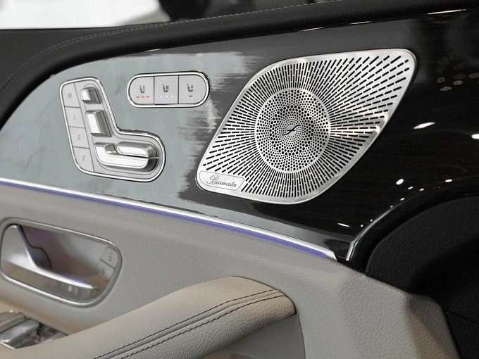 Mercedes-Benz GLS Белый Non metallic фото 15