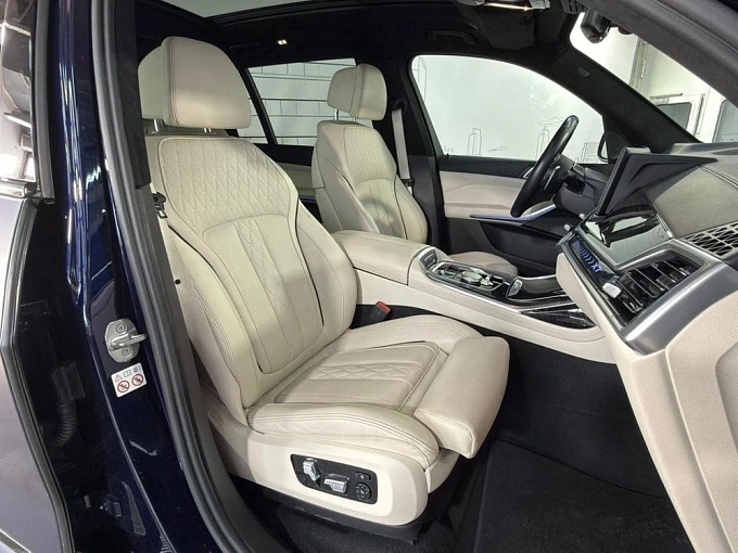 BMW X7 2022 3.0d AT 4WD (340 л.с.) фото 10