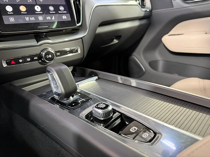 Volvo XC60 Черный Non metallic фото 24