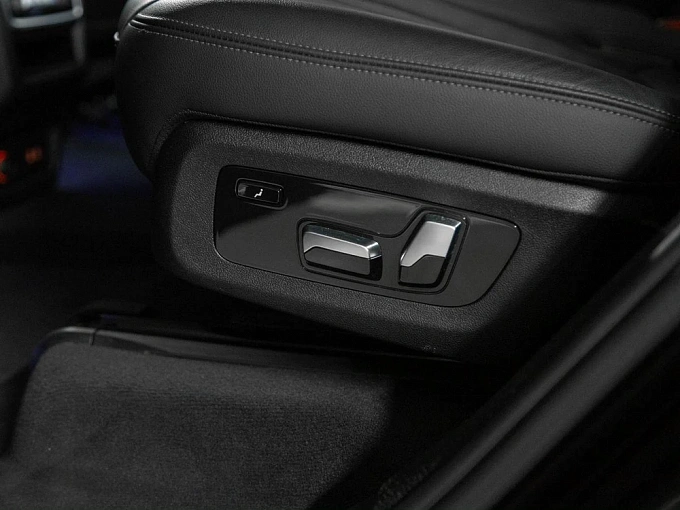 BMW X7 2019 3.0 AT 4WD (340 л.с.) фото 35