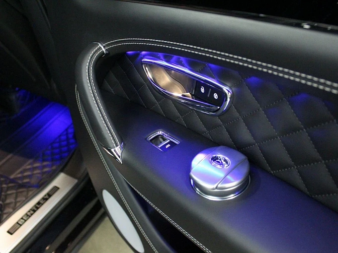Bentley Bentayga 2017 6.0 AT 4WD (608 л.с.) фото 37