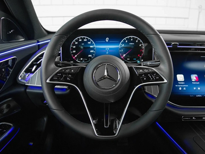 Mercedes-Benz E-Класс Белый Non metallic фото 25