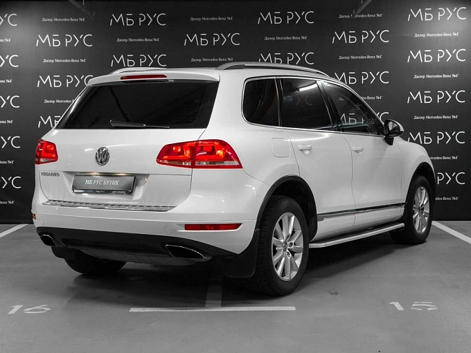 Volkswagen Touareg 2011 3.6 AT 4WD (249 л.с.) фото 3