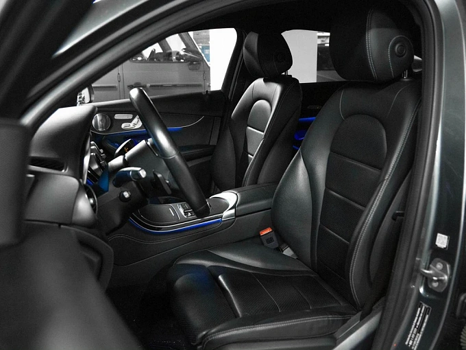 Mercedes-Benz GLC coupe 2019 300 2.0 AT 4Matic (249 л.с.) фото 7