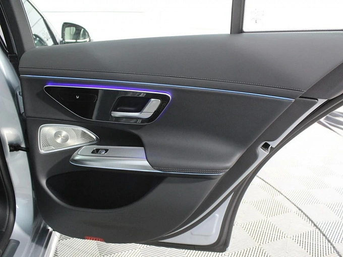 Mercedes-Benz E-Класс Серый Non metallic фото 33