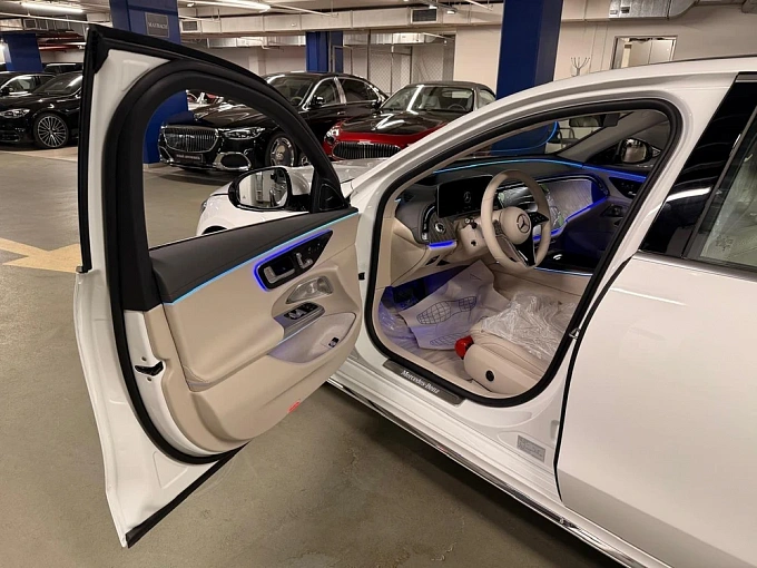 Mercedes-Benz E-Класс Белый Non metallic фото 18
