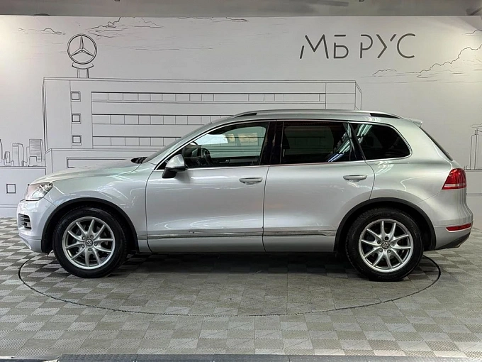 Volkswagen Touareg 2013 3.6 AT 4WD (249 л.с.) фото 3