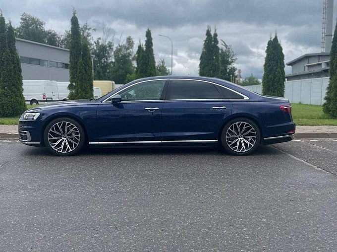 Audi A8 2018 3.0 AT 4WD (340 л.с.) фото 4