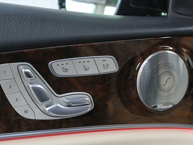 Mercedes-Benz E-Класс 2017 400 3.0 AT 4Matic (333 л.с.) фото 20