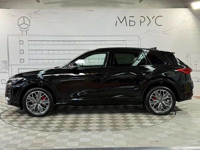 Audi Q5 Черный Non metallic фото 3