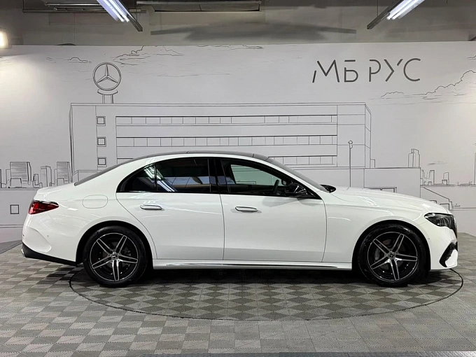 Mercedes-Benz E-Класс Белый Non metallic фото 6