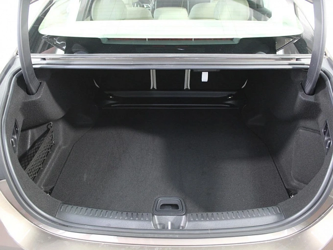 Mercedes-Benz E-Класс Серый Non metallic фото 19