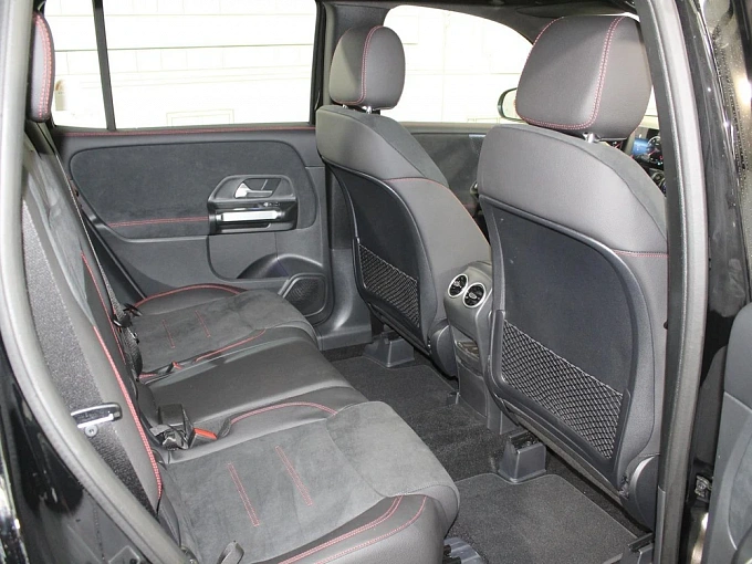 Mercedes-Benz GLB Черный Non metallic фото 12